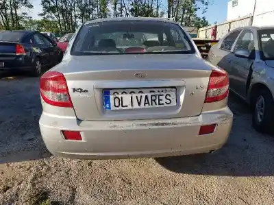 Veículo de Sucata kia rio * do ano 2000 alimentado a3d