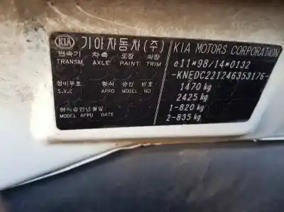 Veículo de Sucata kia rio * do ano 2000 alimentado a3d