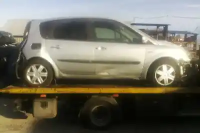Veículo de Sucata renault scenic ii emotion do ano 2006 alimentado k9k732