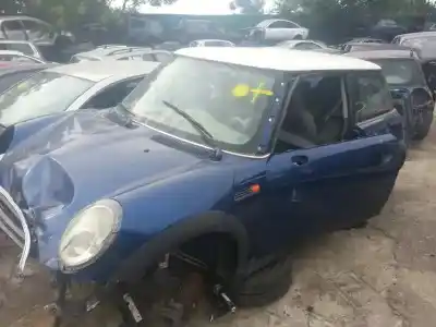 Здавання транспортного засобу MINI MINI (R50, R53) One D року 2003 потужний 