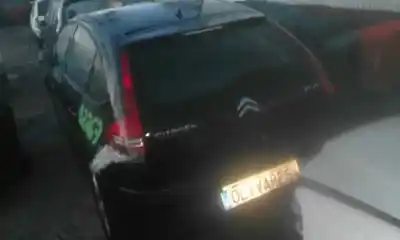 Sloopvoertuig citroen c4 coupe vtr van het jaar 2008 aangedreven 9hx