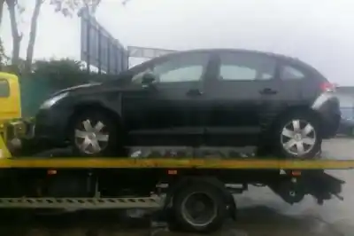 Sloopvoertuig citroen c4 coupe vtr van het jaar 2008 aangedreven 9hx