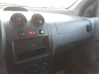 Veículo de Sucata daewoo kalos 1.4 se do ano 2004 alimentado f14s3