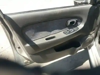 Veículo de Sucata kia sephia ll 1.6 cat 102 cv / 75 kw do ano 2001 alimentado ga6d