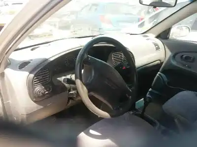 Veículo de Sucata kia sephia ll 1.6 cat 102 cv / 75 kw do ano 2001 alimentado ga6d