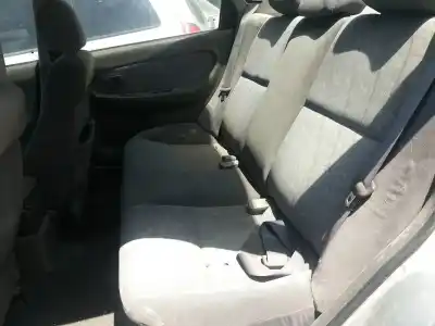 Veículo de Sucata kia sephia ll 1.6 cat 102 cv / 75 kw do ano 2001 alimentado ga6d