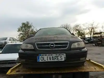Sloopvoertuig OPEL OMEGA B Elegance Berlina van het jaar 2001 aangedreven X25DT