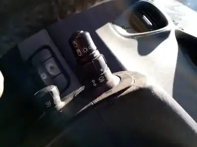 Veículo de Sucata renault scenic ii 2.0 dci diesel cat do ano 2007 alimentado m9r a7