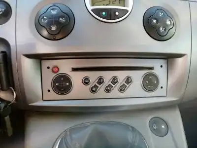 Veículo de Sucata renault scenic ii 2.0 dci diesel cat do ano 2007 alimentado m9r a7