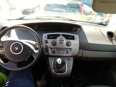 Veículo de Sucata renault scenic ii 2.0 dci diesel cat do ano 2007 alimentado m9r a7