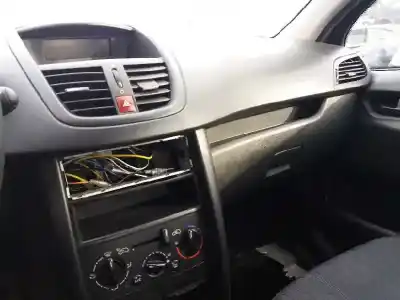 Veicolo di demolizione peugeot 207 confort dell'anno 2008 alimentato kfv