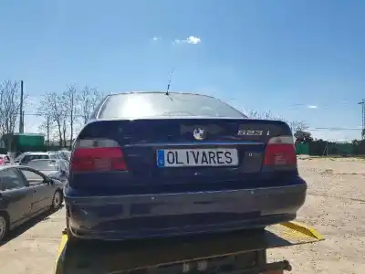 Veicolo di demolizione BMW                                                SERIE 5 BERLINA (E39)                                                                                                                                                                                                                                      3.0 24V CAT                                                                                                                                                                                                                                                dell'anno 1995 alimentato 