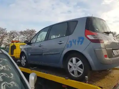 Veículo de Sucata renault scenic ii confort dynamique do ano 2005 alimentado f9q