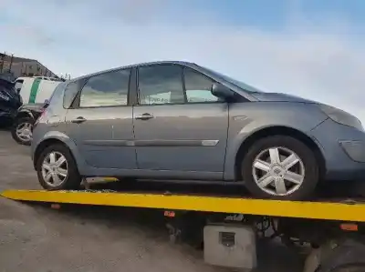 Veículo de Sucata renault scenic ii confort dynamique do ano 2005 alimentado f9q