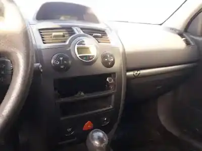 Vehicul casat renault megane ii berlina 5p confort expression al anului 2006 alimentat 