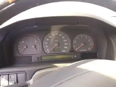 Veicolo di demolizione volvo c70 i coupé (872) 2.4 t dell'anno 1999 alimentato b 5254 t b 5244 t