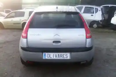 Véhicule à la ferraille citroen c4 berlina collection de l'année 2005 alimenté kfu