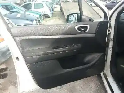 Veículo de Sucata peugeot 307 (s1) 1.6 hdi do ano 2005 alimentado 9hydv6ted4