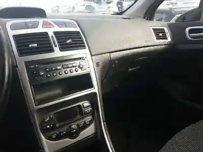 Veículo de Sucata peugeot 307 (s1) 1.6 hdi do ano 2005 alimentado 9hydv6ted4