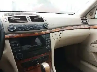 Vehicul casat mercedes                                           clase e (w211) berlina                                                                                                                                                                                                                                     e 270 cdi (211.016)                                                                                                                                                                                                                                        al anului 2003 alimentat 647961