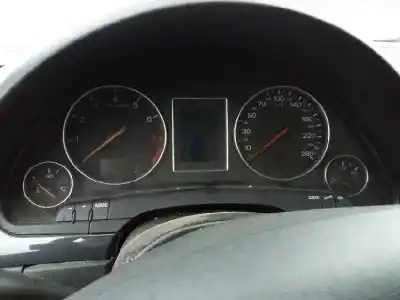 Veículo de Sucata audi a4 berlina (8e) 2.0 20v cat (alt) do ano 2001 alimentado alt