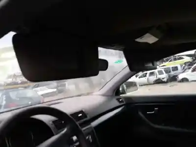 Veículo de Sucata audi a4 berlina (8e) 2.0 20v cat (alt) do ano 2001 alimentado alt