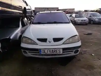 Véhicule à la ferraille RENAULT MEGANE I FASE 2 BERLINA (BA0) (1999->) 1.9 dTi RTE [1.9 Ltr. - 72 kW dTi Diesel CAT] de l'année 2002 alimenté F9Q Q7