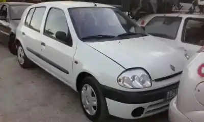 Здавання транспортного засобу renault clio ii fase i (b/cbo) 1.9 d alize року 2000 потужний f8q p6