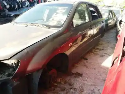 Veicolo di demolizione kia cerato 1.6 lx berlina dell'anno 2003 alimentato g4ed