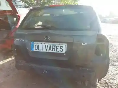 Veicolo di demolizione kia cerato 1.6 lx berlina dell'anno 2003 alimentato g4ed