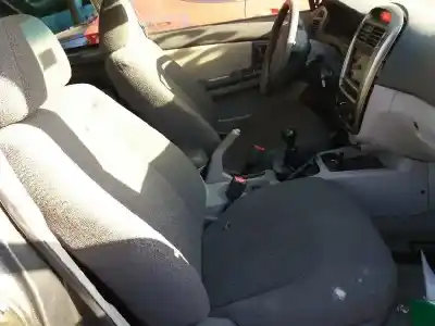 Veicolo di demolizione kia cerato 1.6 lx berlina dell'anno 2003 alimentato g4ed
