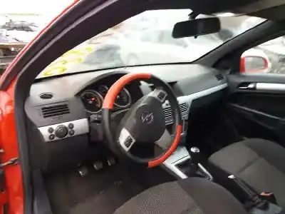 Veicolo di demolizione opel astra gtc sport dell'anno 2007 alimentato z17dth