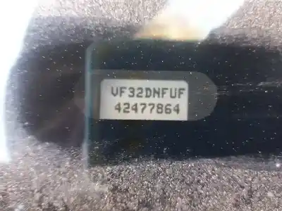 Veículo de Sucata peugeot 206 cc cc do ano 2001 alimentado nfu