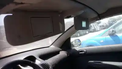 Veículo de Sucata peugeot 206 cc cc do ano 2001 alimentado nfu