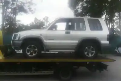 Здавання транспортного засобу isuzu trooper 3.0 dti cat року 2000 потужний 4jx1