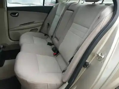 Véhicule à la ferraille nissan primera berlina (p12) 1.6 cat de l'année 2002 alimenté qg16