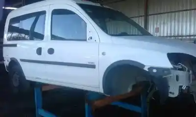 Veículo de Sucata OPEL COMBO Tour Enjoy do ano 2005 alimentado 