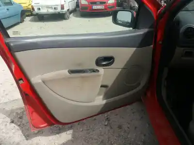 Veículo de Sucata renault clio iii imusic confort dynamique 68 cv / 50 kw do ano 2006 alimentado k9k t7