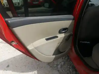 Veículo de Sucata renault clio iii imusic confort dynamique 68 cv / 50 kw do ano 2006 alimentado k9k t7