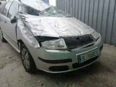 Veículo de Sucata skoda                                              fabia familiar (6y5)                                                                                                                                                                                                                                       classic                                                                                                                                                                                                                                                    do ano 2006 alimentado bnm