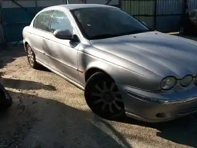 Здавання транспортного засобу jaguar x-type i (x400) 2.5 v6 a las 4 ruedas року 2002 потужний g/ xb
