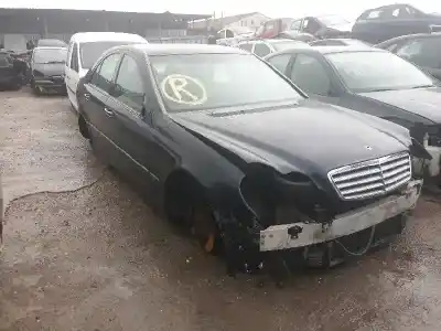 Sloopvoertuig MERCEDES-BENZ CLASE C (W203) BERLINA 220 CDI (LA) (203.008) van het jaar 2004 aangedreven OM646963