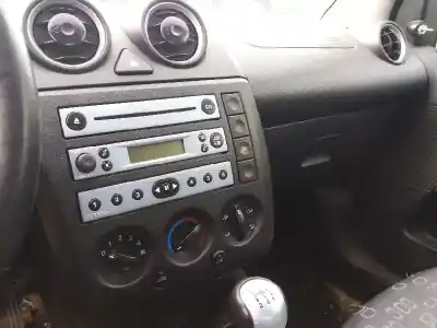 Veículo de Sucata ford fiesta (cbk) 1.4 tdci cat do ano 2005 alimentado f6ja