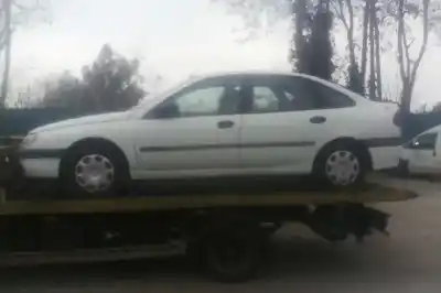 Vehículo de desguace RENAULT LAGUNA II (BG0) * del año 1996 con motor F3R