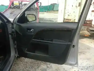 Veículo de Sucata ford mondeo berlina do ano 2003 alimentado 