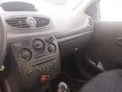 Veículo de Sucata renault clio iii business do ano 2008 alimentado k9k768