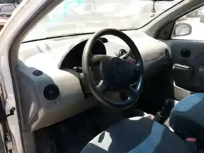 Veículo de Sucata daewoo kalos 1.4 se do ano 2002 alimentado 