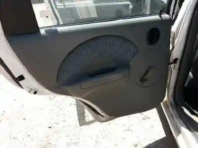 Veículo de Sucata daewoo kalos 1.4 se do ano 2002 alimentado 