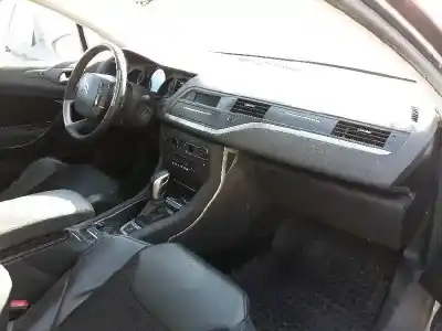 Veicolo di demolizione citroen c5 berlina exclusive dell'anno 2009 alimentato rhr