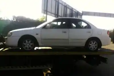 Veículo de Sucata kia sephia ll 1.6 cat 102 cv / 75 kw do ano 2002 alimentado g/s6d